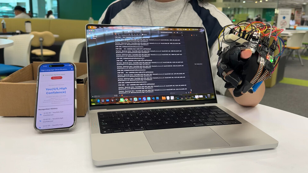 獲獎作品《中文手語翻譯手套》融合華為 MindSpore、CANN 等人工智能技術，並結合先進的邊緣計算、感測器技術與深度學習演算法