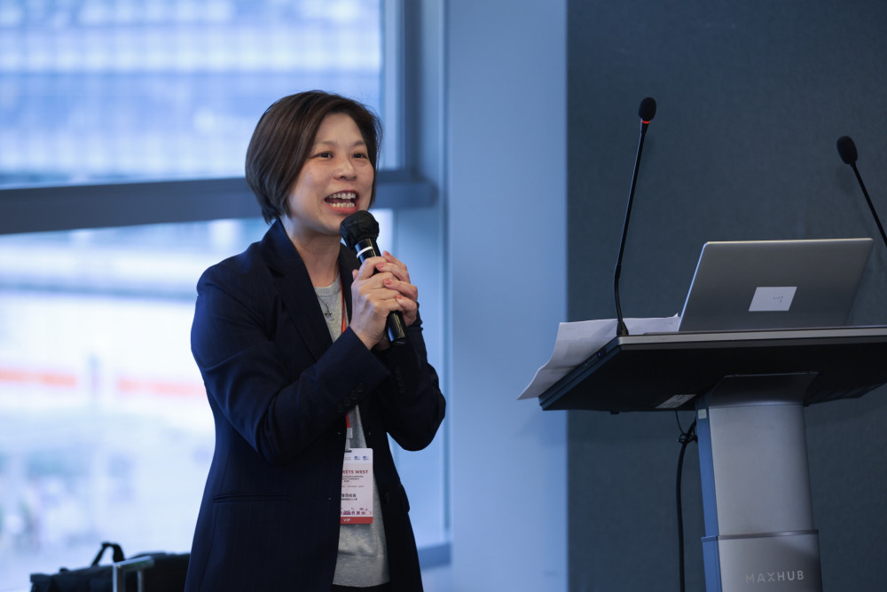 来自香港不同学校的校长分享教育领导的见解