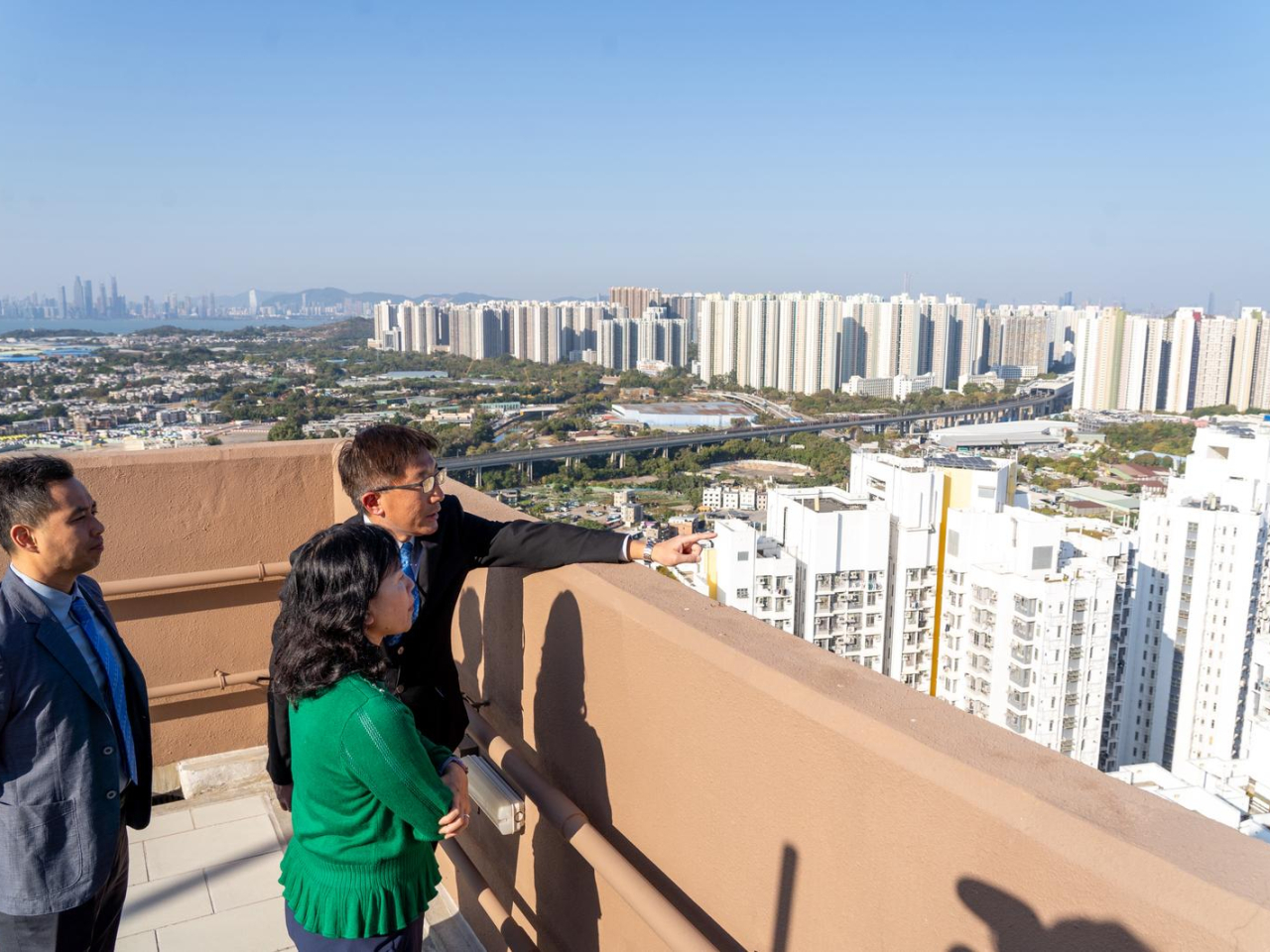 陈美宝表示，铁路技术和建筑技术近年有长足发展，跨境铁路项目正马不停蹄推展。（陈美宝网志截图）