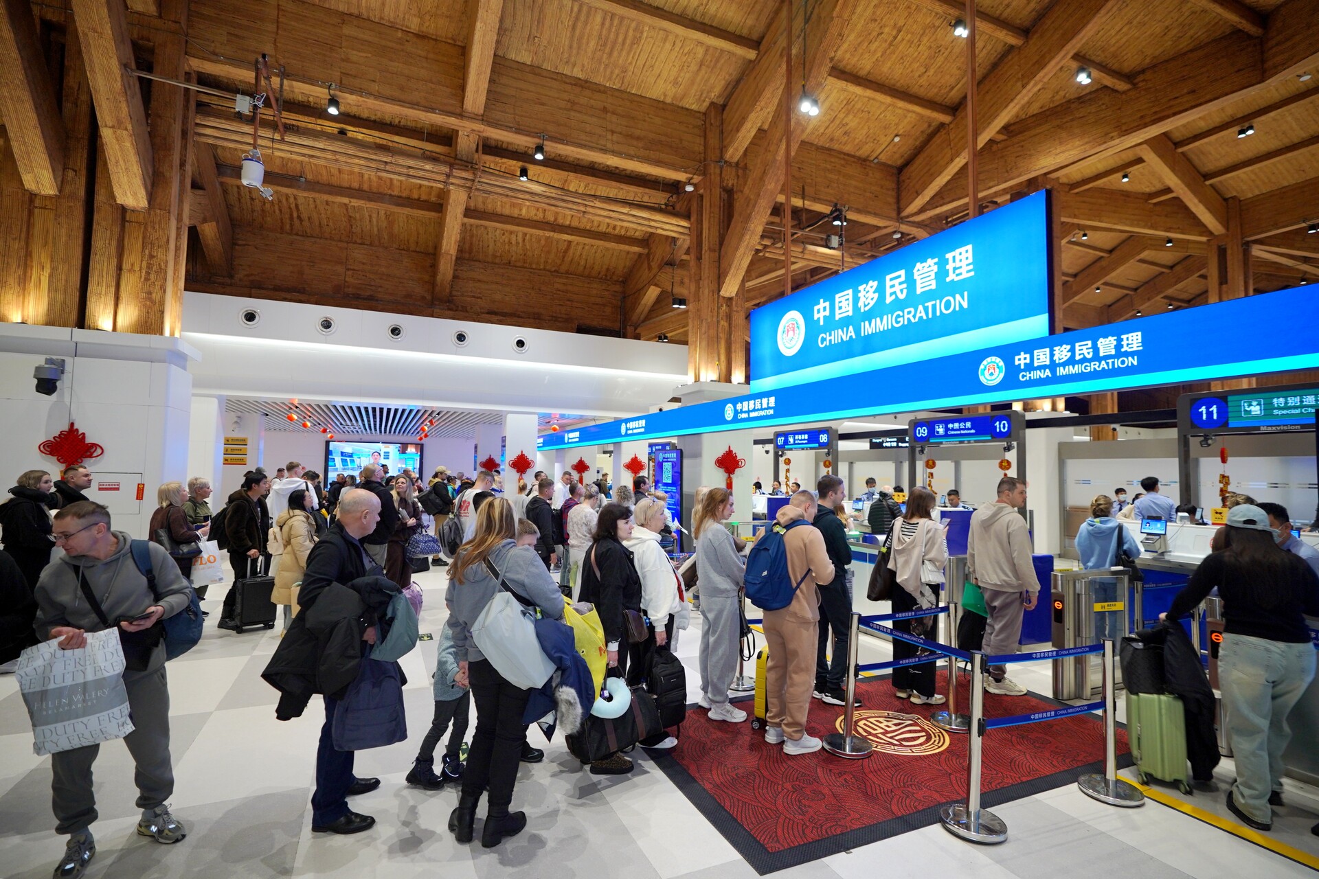 2026年春节假期海南出入境客流同比增长43