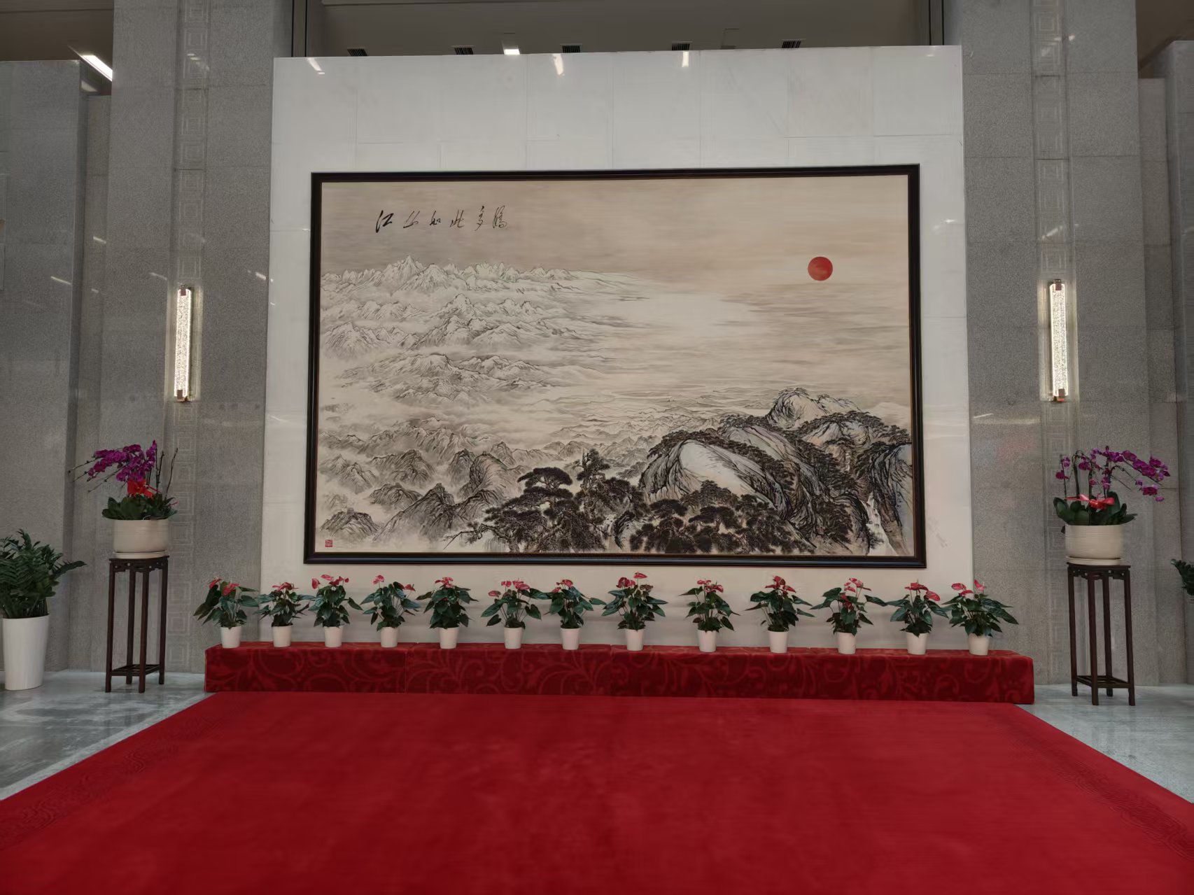 主樓一層大廳內景