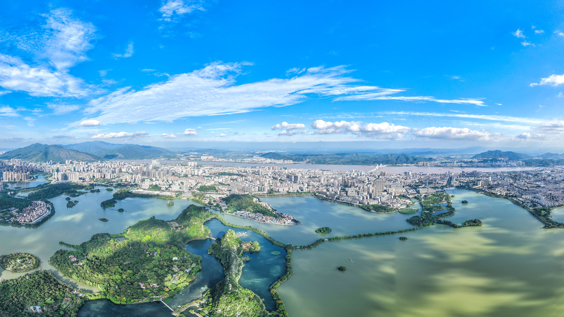 93fa4c80acc748928220e46da4edfc2e