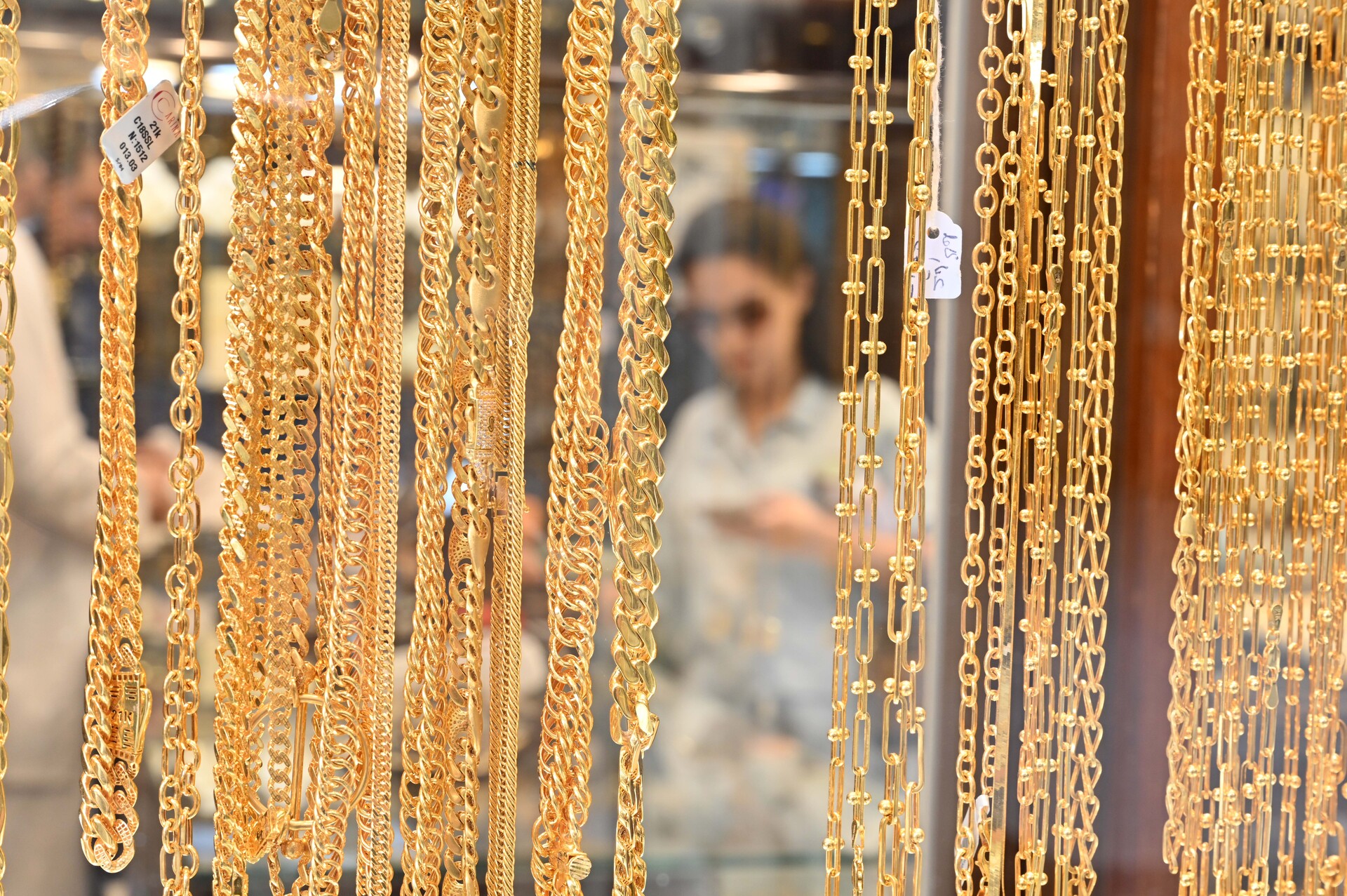 国际金价波动加剧（4）CmxztpC000049_20251024_PEPFN0A001