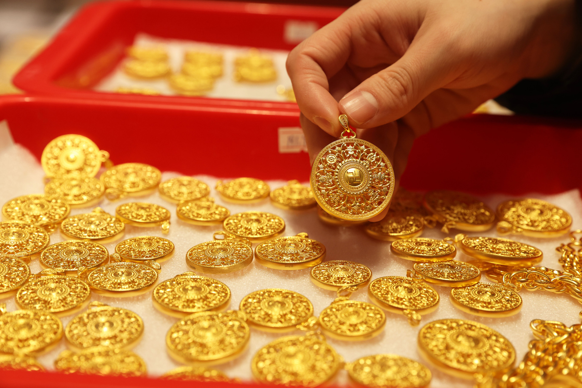 国际金价突破5300美元关口（2）#XxjpsgC000273_20260128_PEPFN0A001