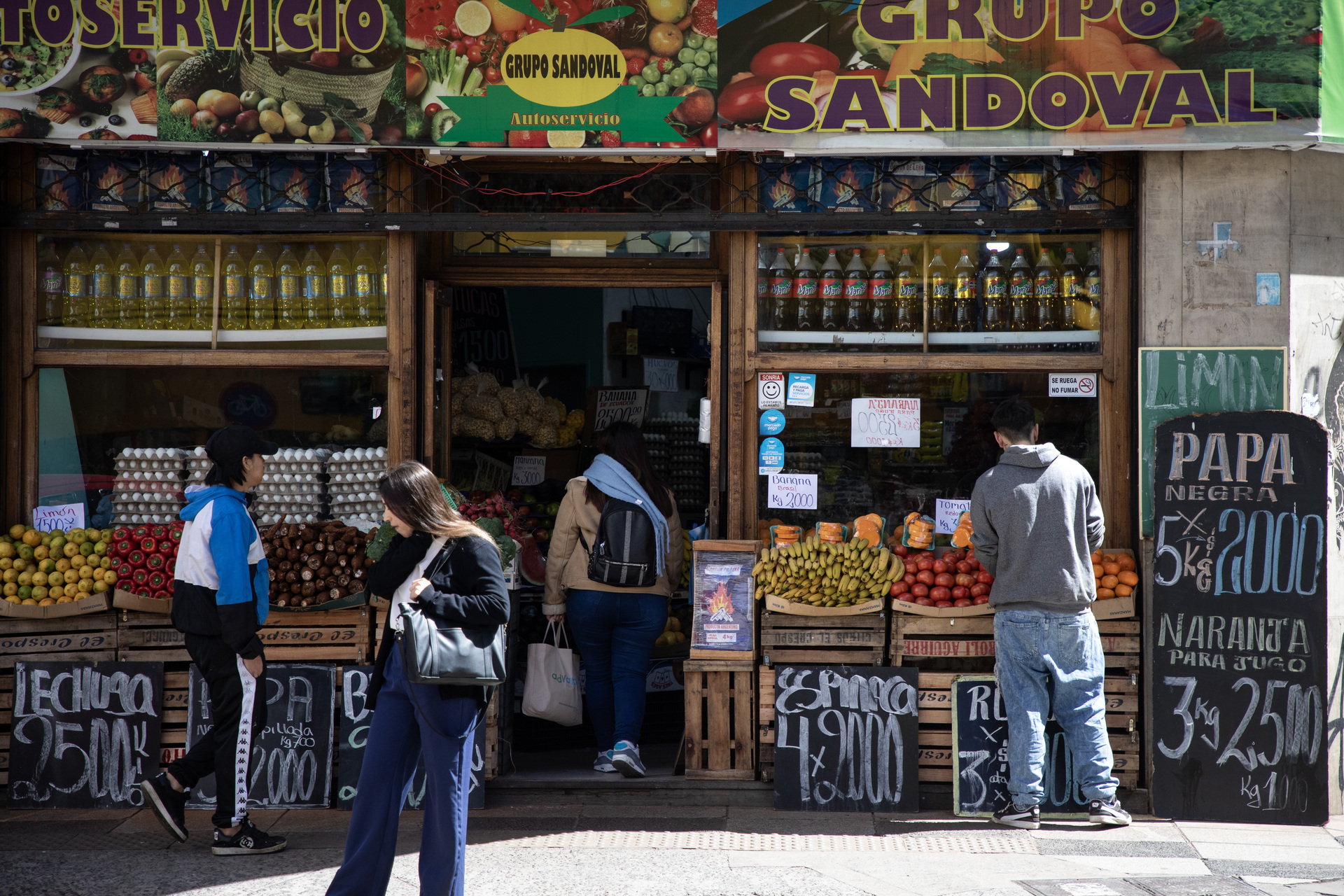 國際觀察｜阿根廷經濟改革路在何方（1）XxjpsgC000080_20250928_PEPFN0A001