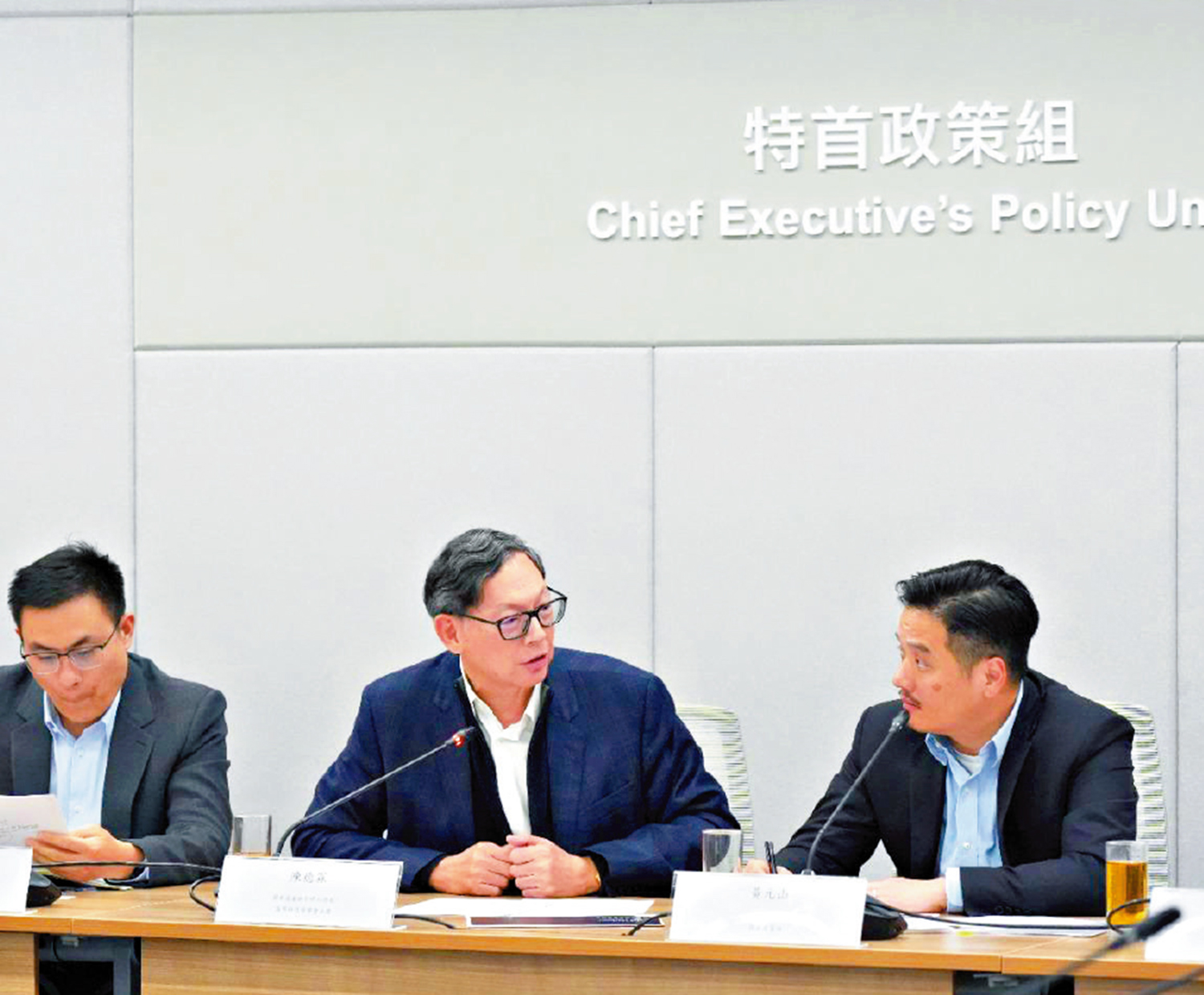 6988f0b2e4b08c07fcce9155