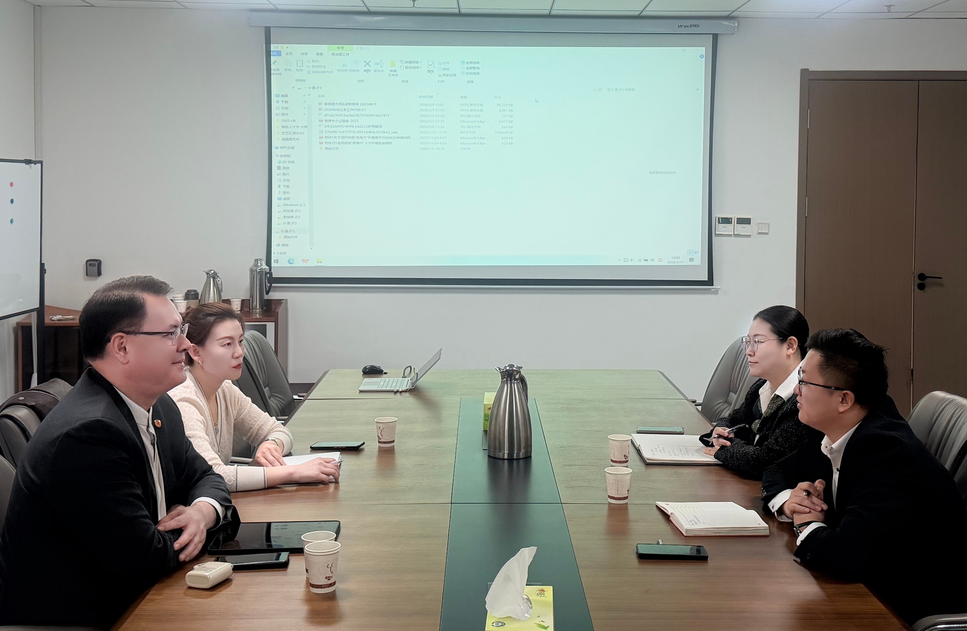 2621b71de07a49a390591d2954d4abc0