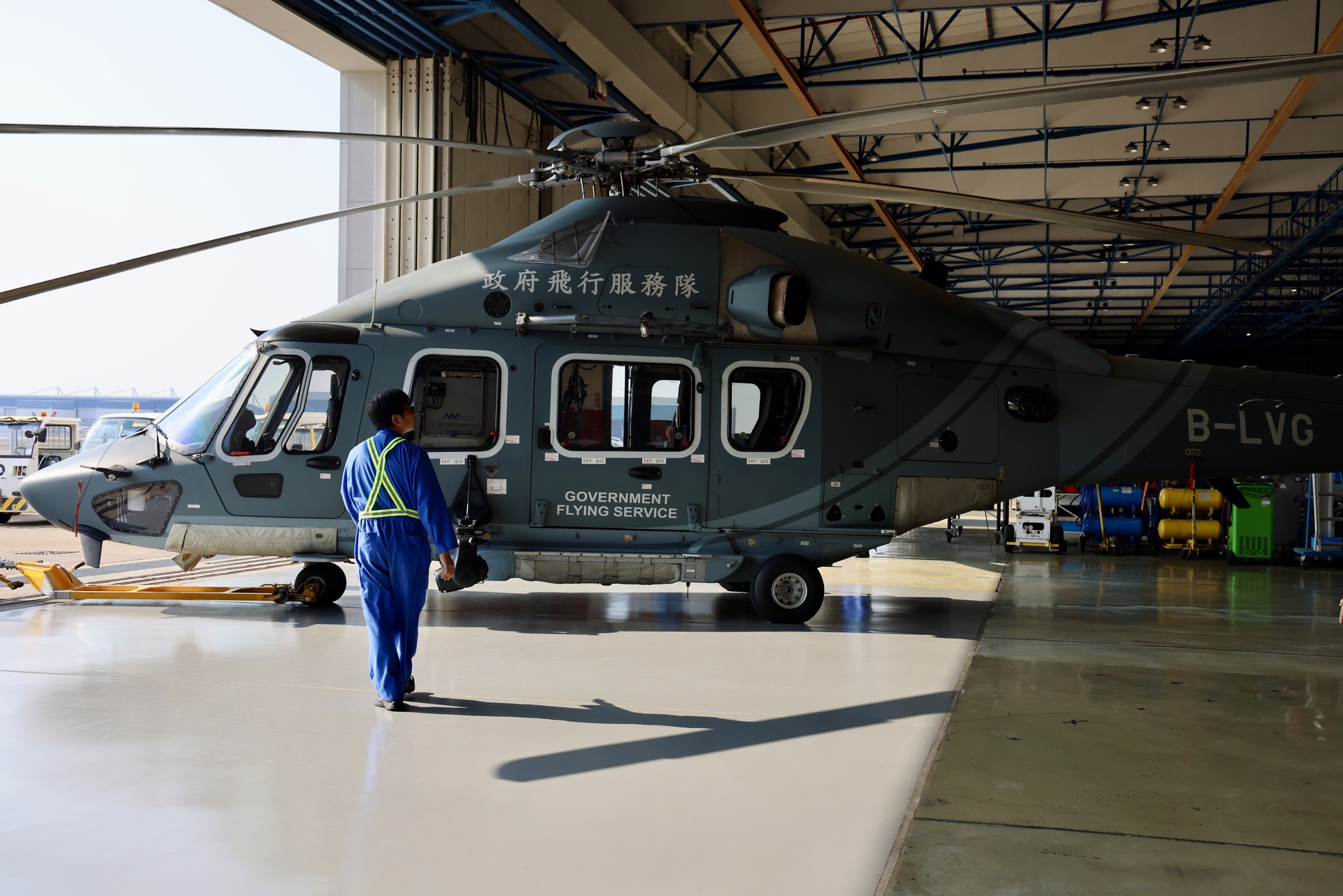 A2BE4876-7165-4E1E-8118-587458201F2D_1_201_a