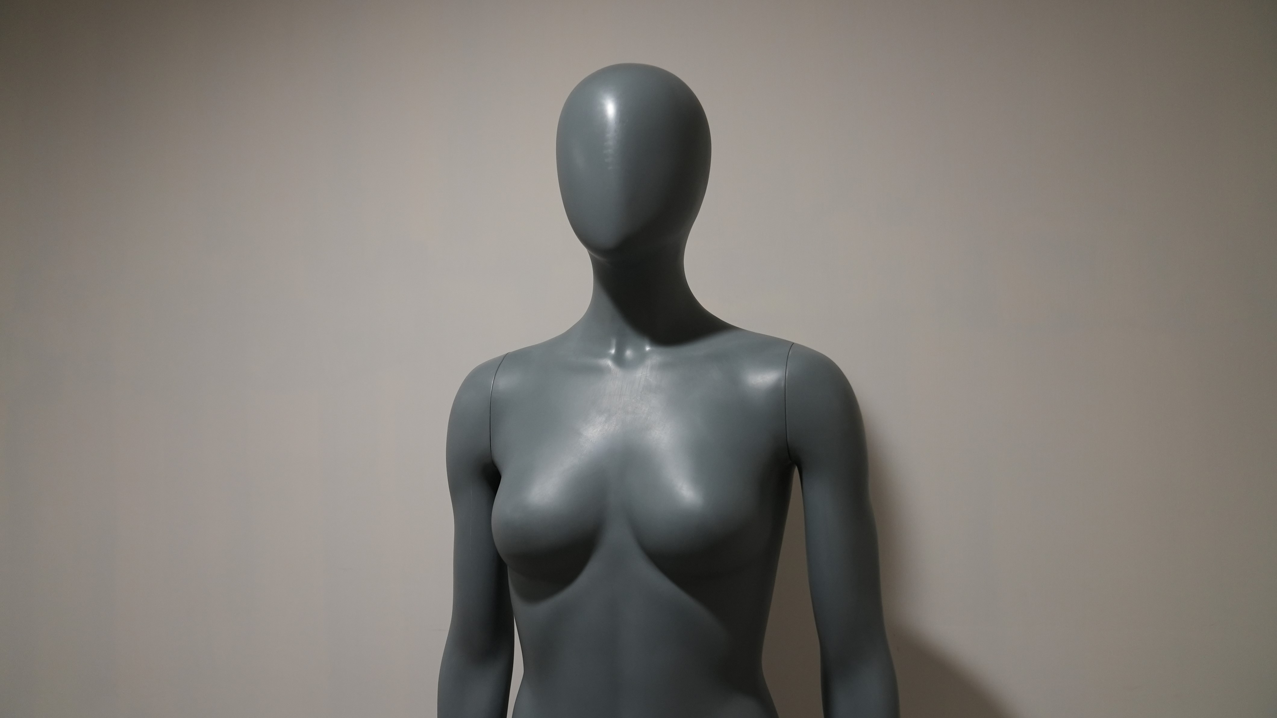 Micro-foamed Mannequins