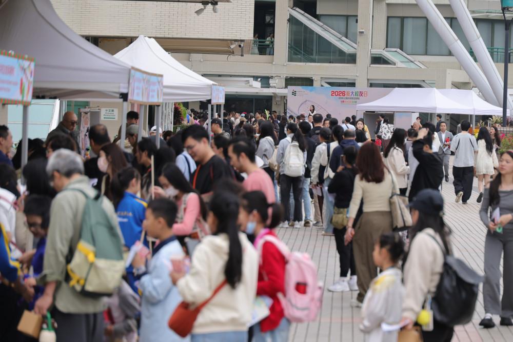 丰富多元的活动吸引校友踊跃参与，乐在其中