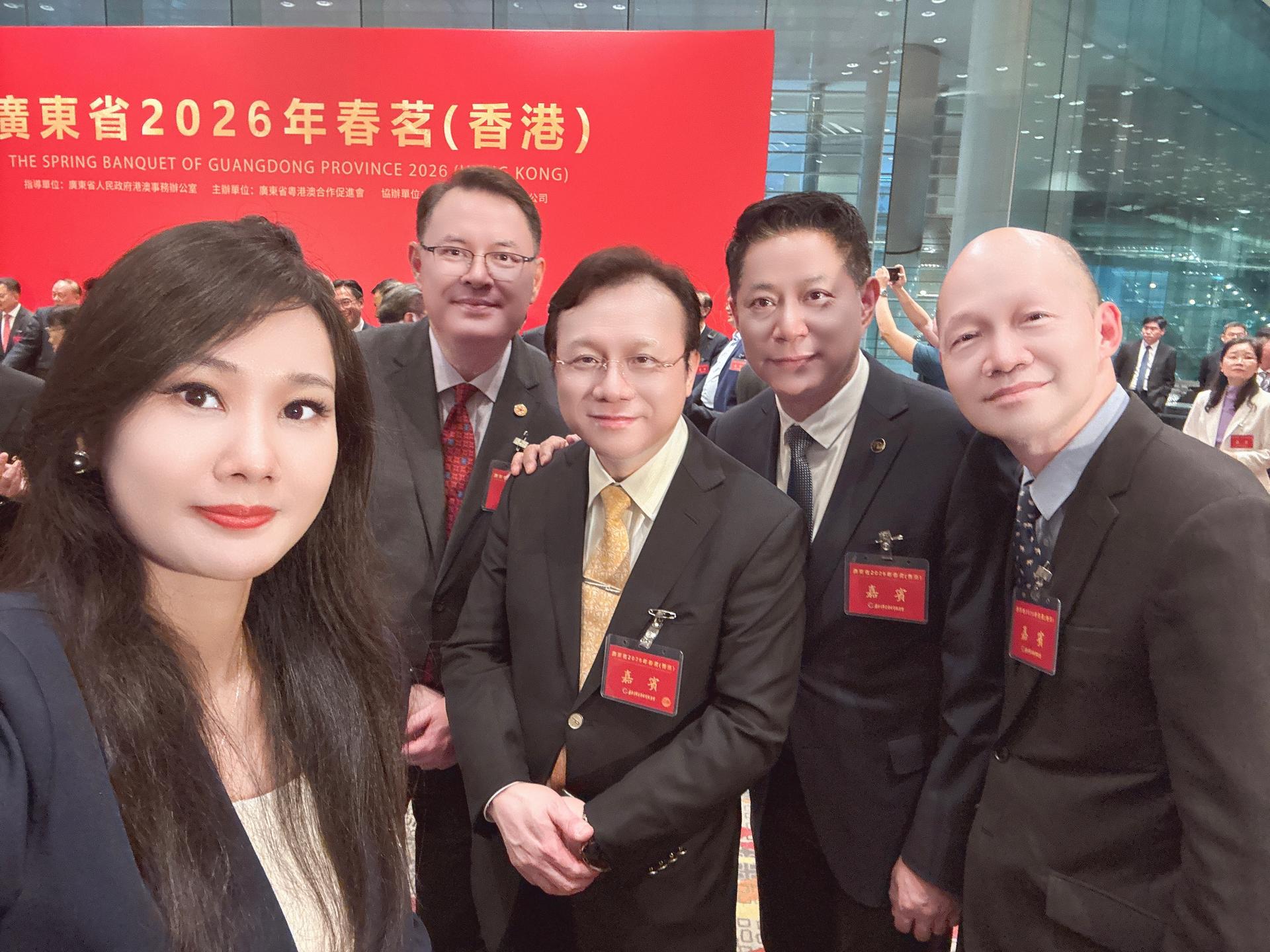 2e072dff71a6c2fc3efde2c0570cdaf9