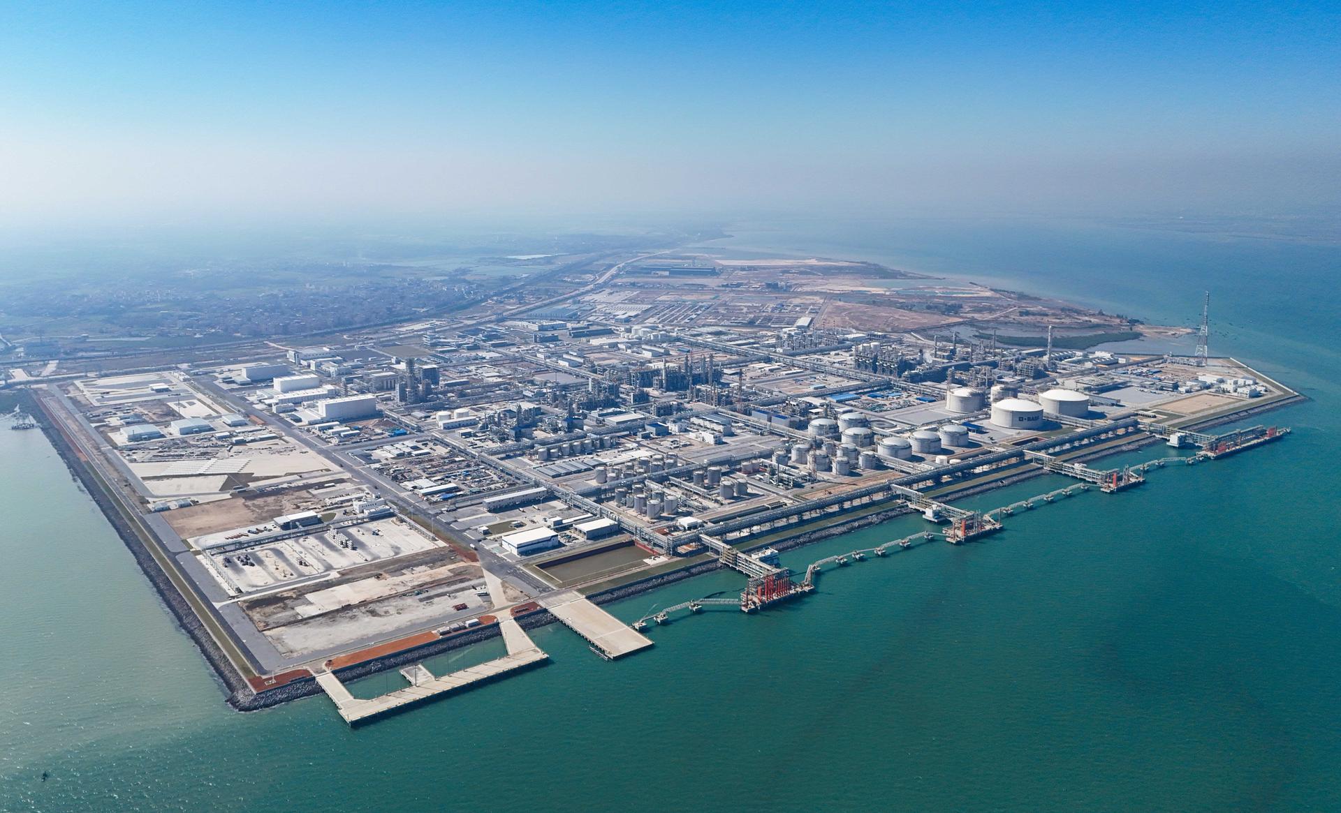 德企在华最大独资单体项目巴斯夫（广东）一体化基地项目全面投产（9）XxjpsgC000140_20260326_PEPFN0A001