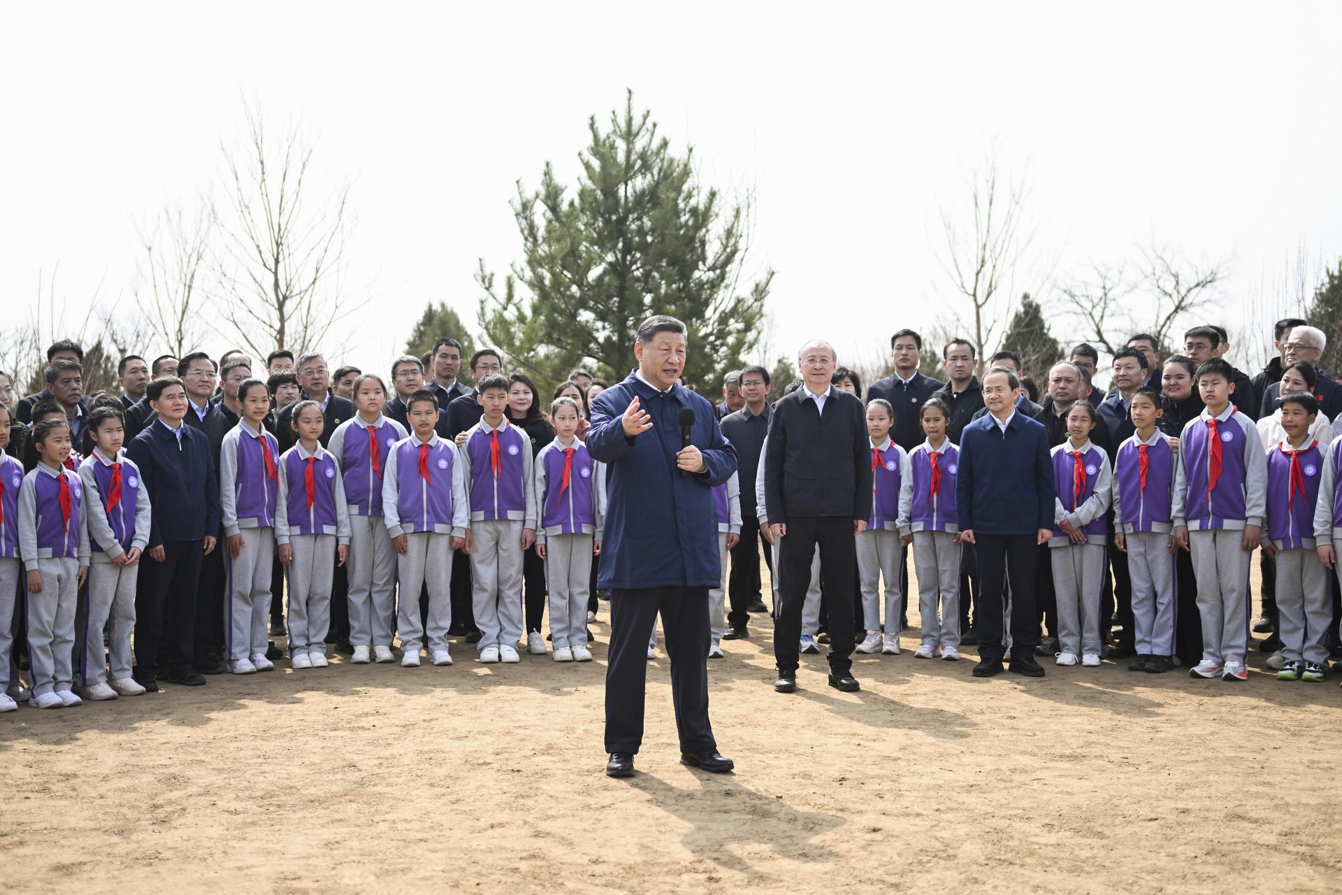 党和国家领导人参加首都义务植树活动(5)XxjpsgC000160_20260330_PEPFN0A001