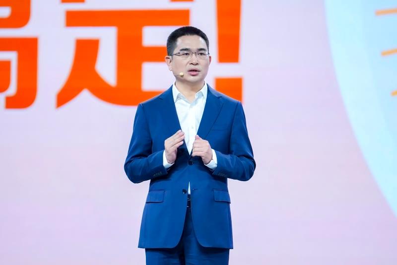 国务院台办新闻局局长、新闻发言人陈斌华。人民视频供图