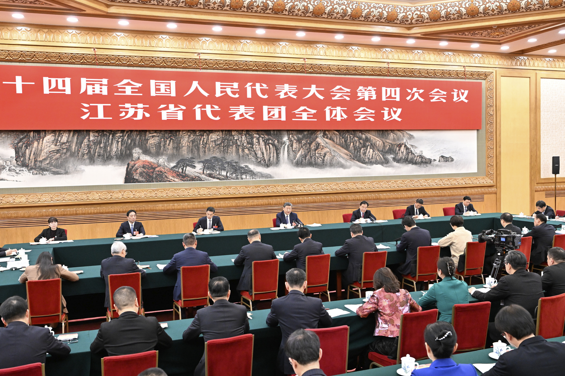 两会丨习近平参加江苏代表团审议（1）XxjpseC000241_20260305_PEPFN0A001