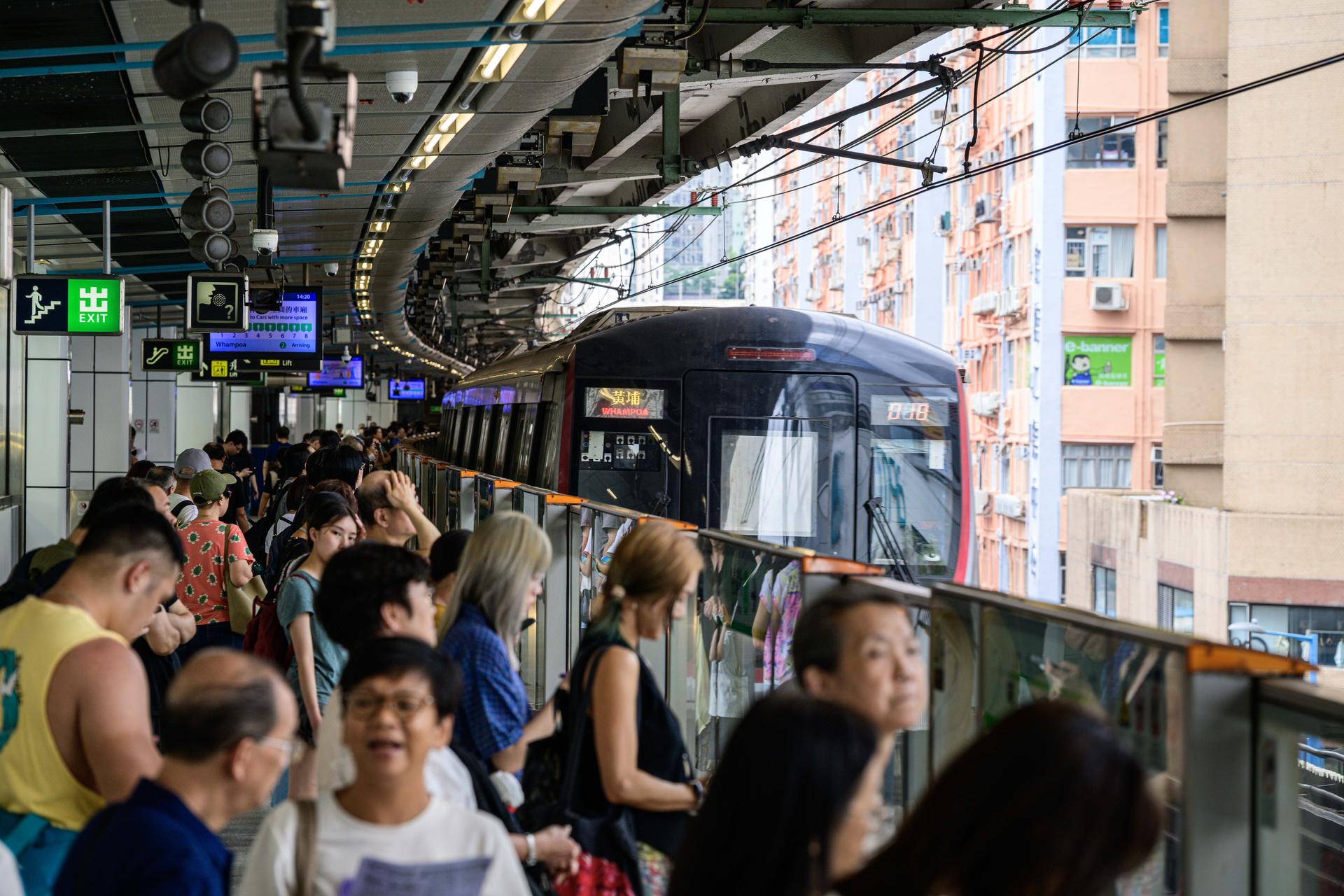 港铁多年来为市民提供高质量的出行体验，推动香港前行