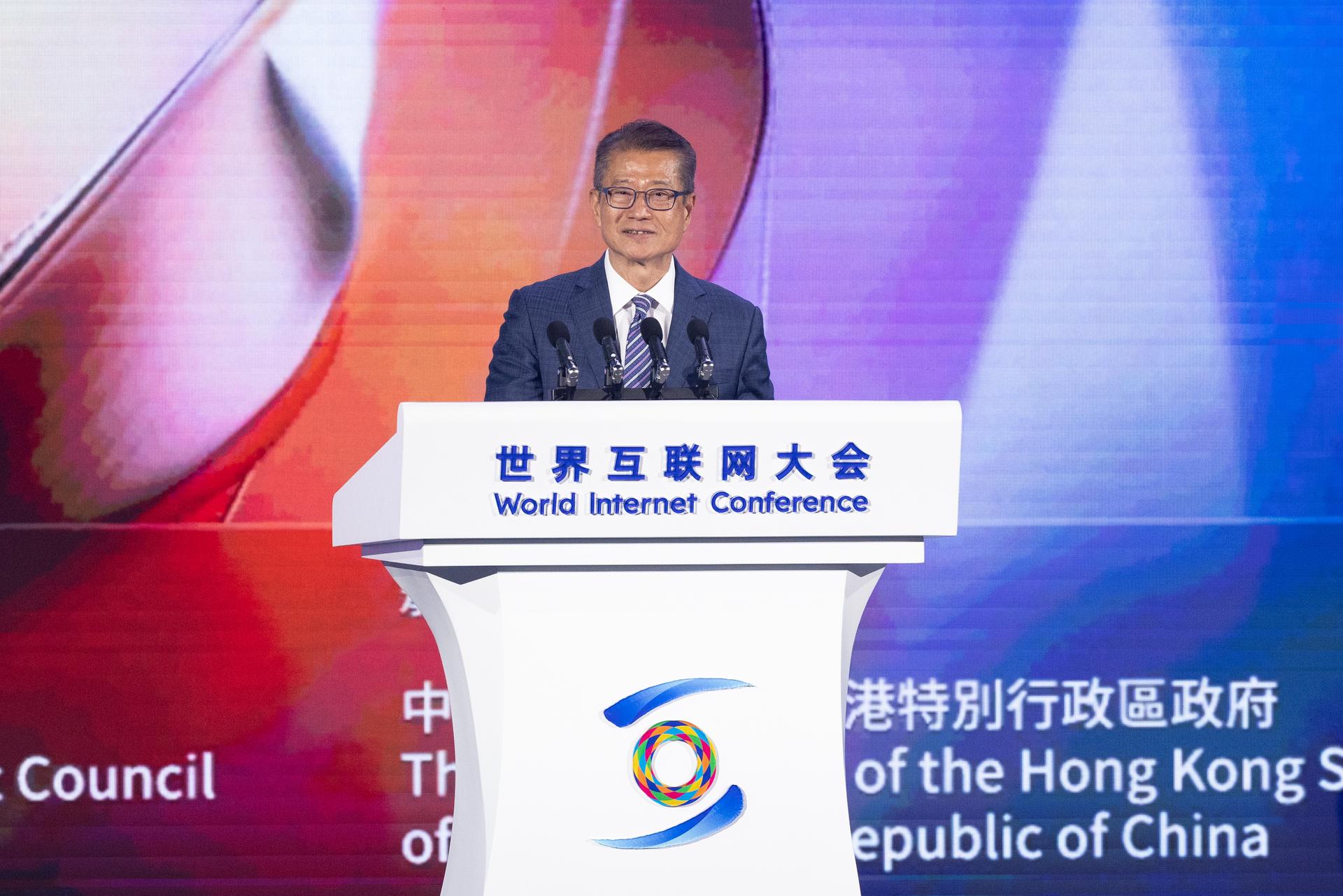 d9ee2a5f9574c058f7370ecf3d0a7fc2