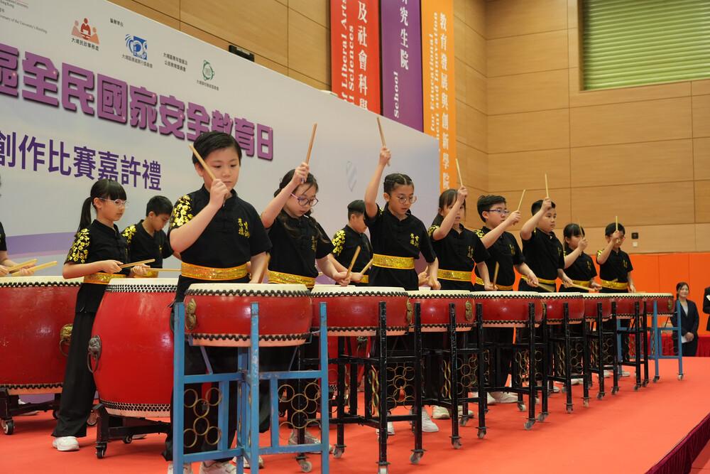 大埔旧墟公立学校(宝湖道)鼓乐队表演