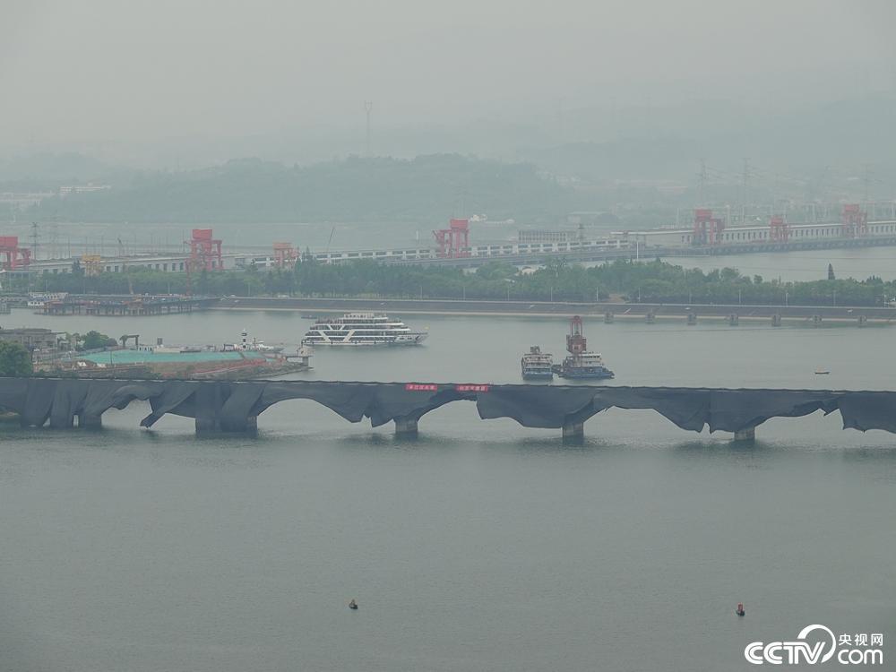 PHOTGmg9wM0RR8ucStWiBtHf260427_1000x2000