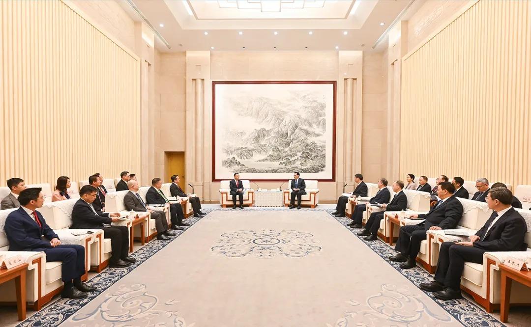 9517849e05686105c81c5a97b58ef361