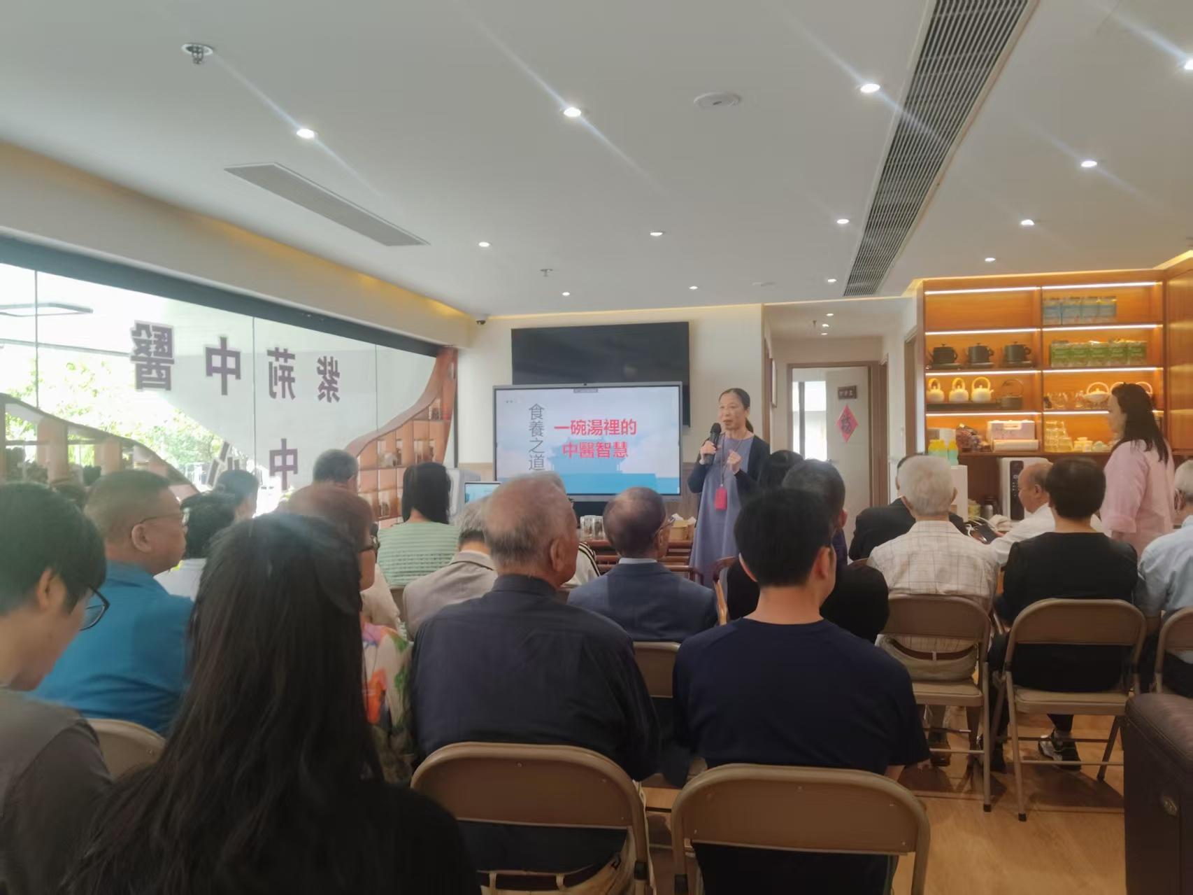 0ff2e4de4ba1ef0c8f2823a414621329