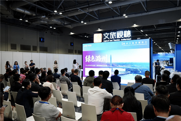 圖4. 第四屆香港文博會文旅視聽展區推演活動舉行。人民網 吳宇揚揚 攝