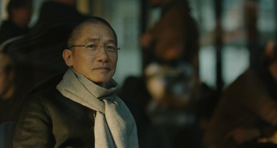 新片---梁朝偉主演-寂靜的朋友-上映-百年銀杏見證三個時代的孤獨與覺醒