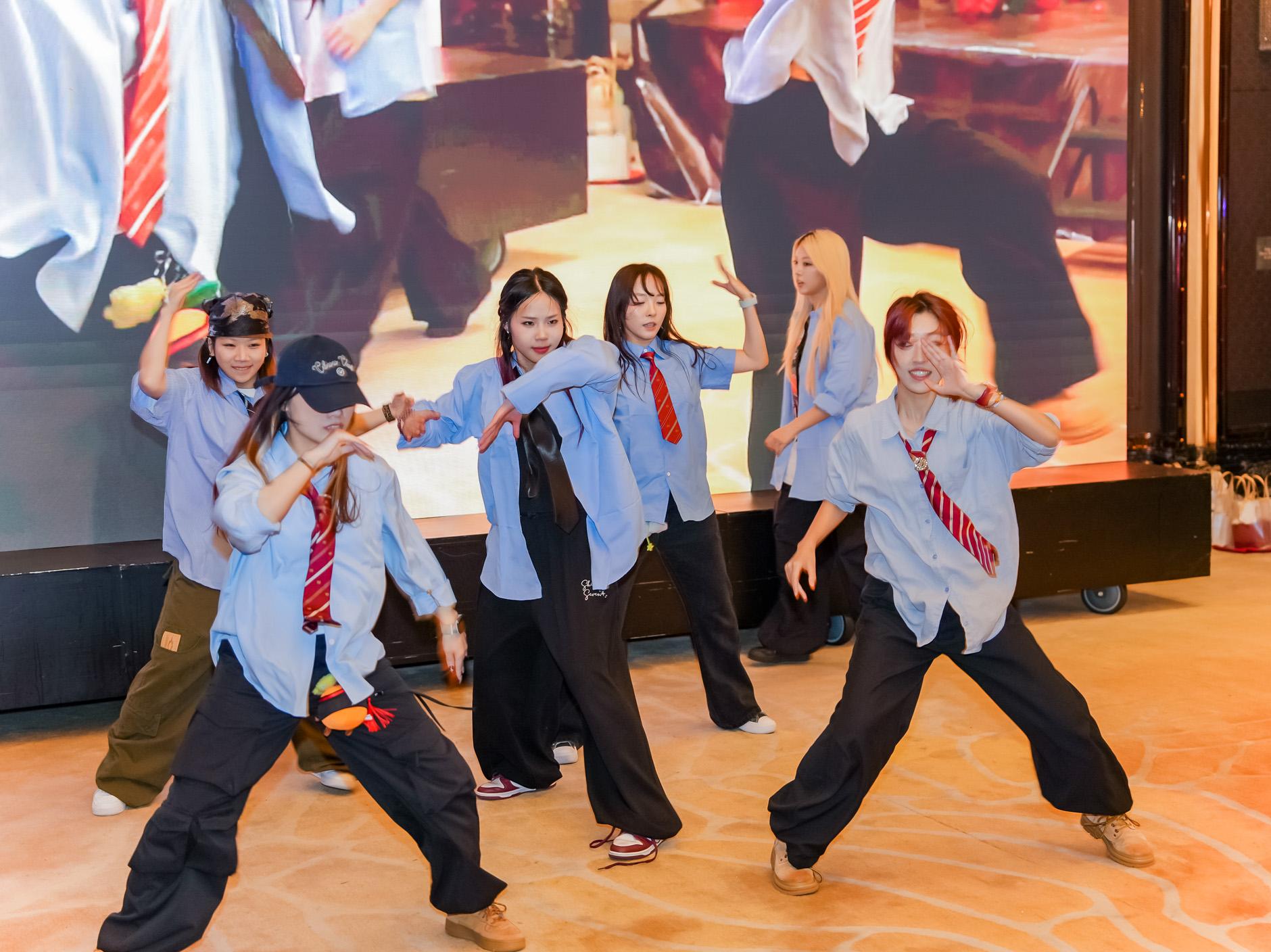 学生表演-2-resized