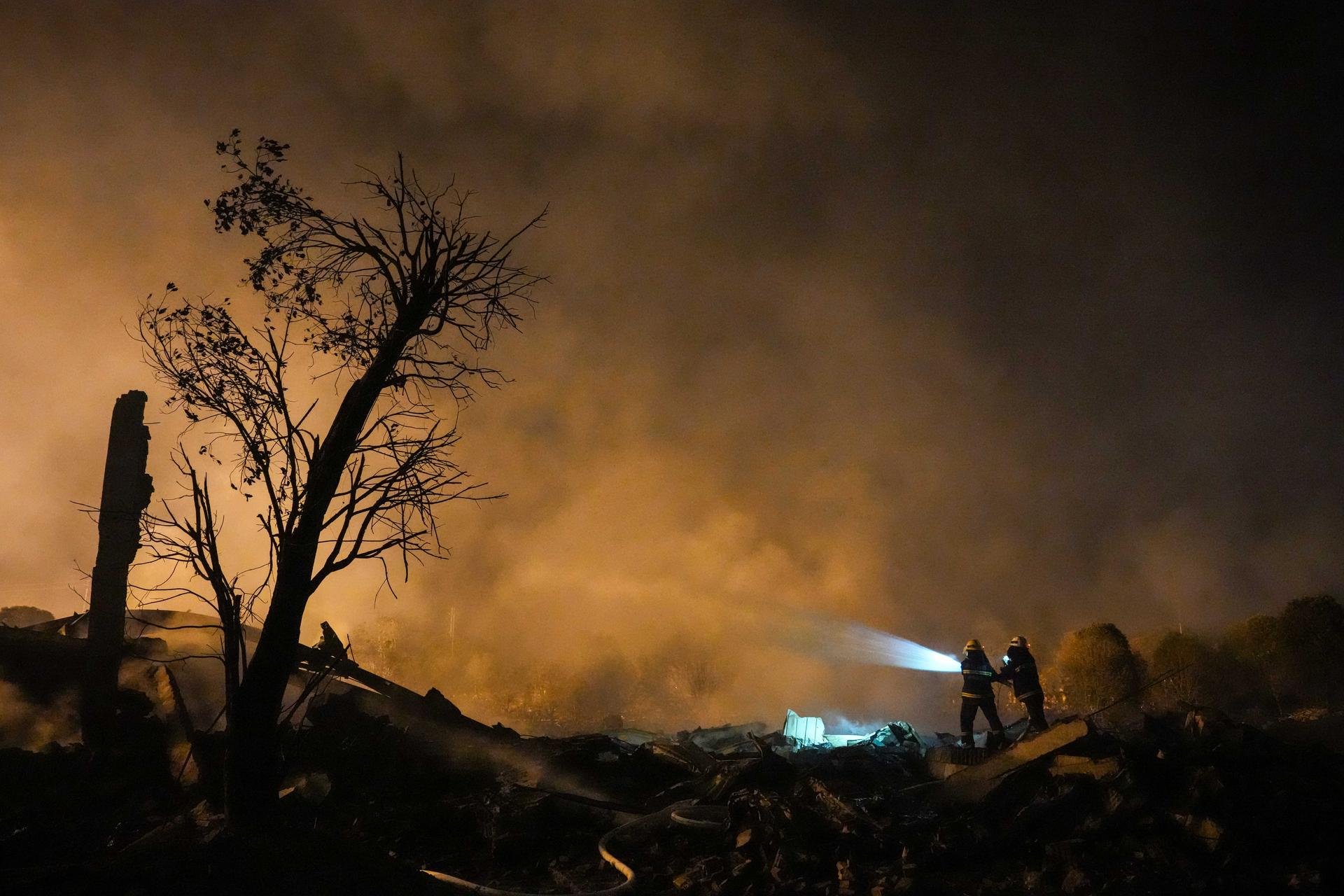 (SpotNews)+CHINA-HUNAN-LIUYANG-FIREWORKS+PLANT-EXPLOSION+(CN)XxjpbeE000029_20260505_PEPFN0A001