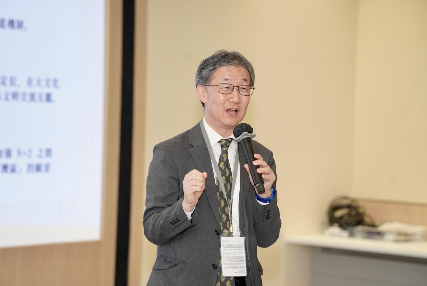 4 全国政协委员、中国香港体育协会暨奥林匹克委员会副会长、中国香港乒乓总会主席余国梁