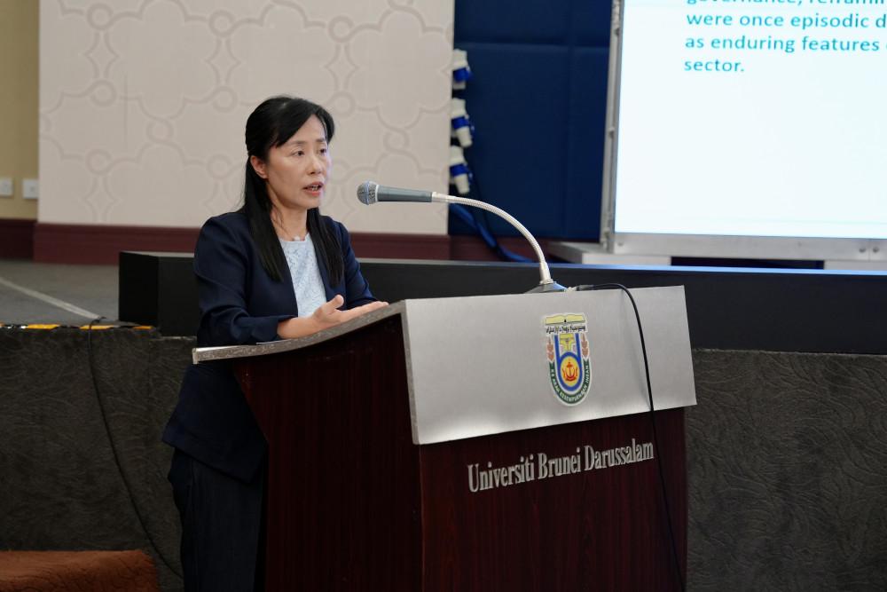 教大副校长(学术)郑美红教授在研讨会上发表主题演讲