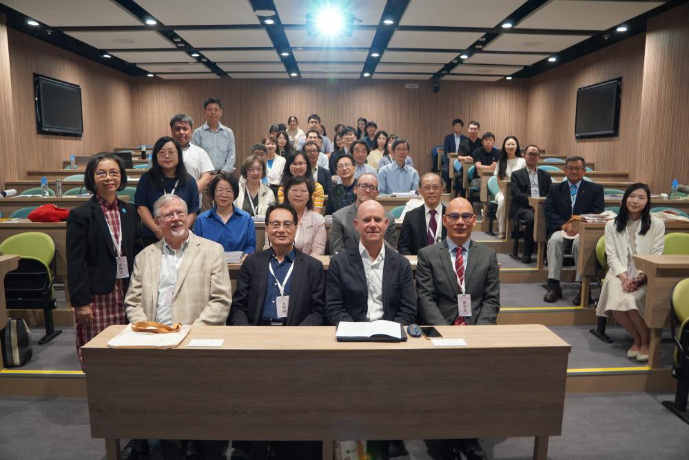 中国语言学系举办“释道．释文——宗教文学国际研讨会”