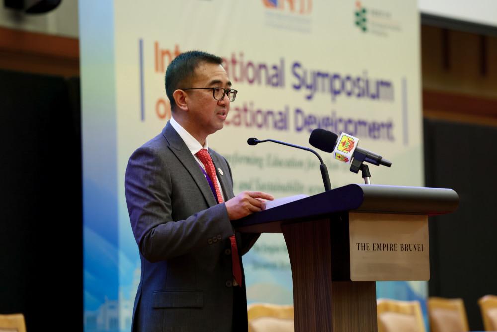 汶莱大学校长Hazri Kifle博士致欢迎辞