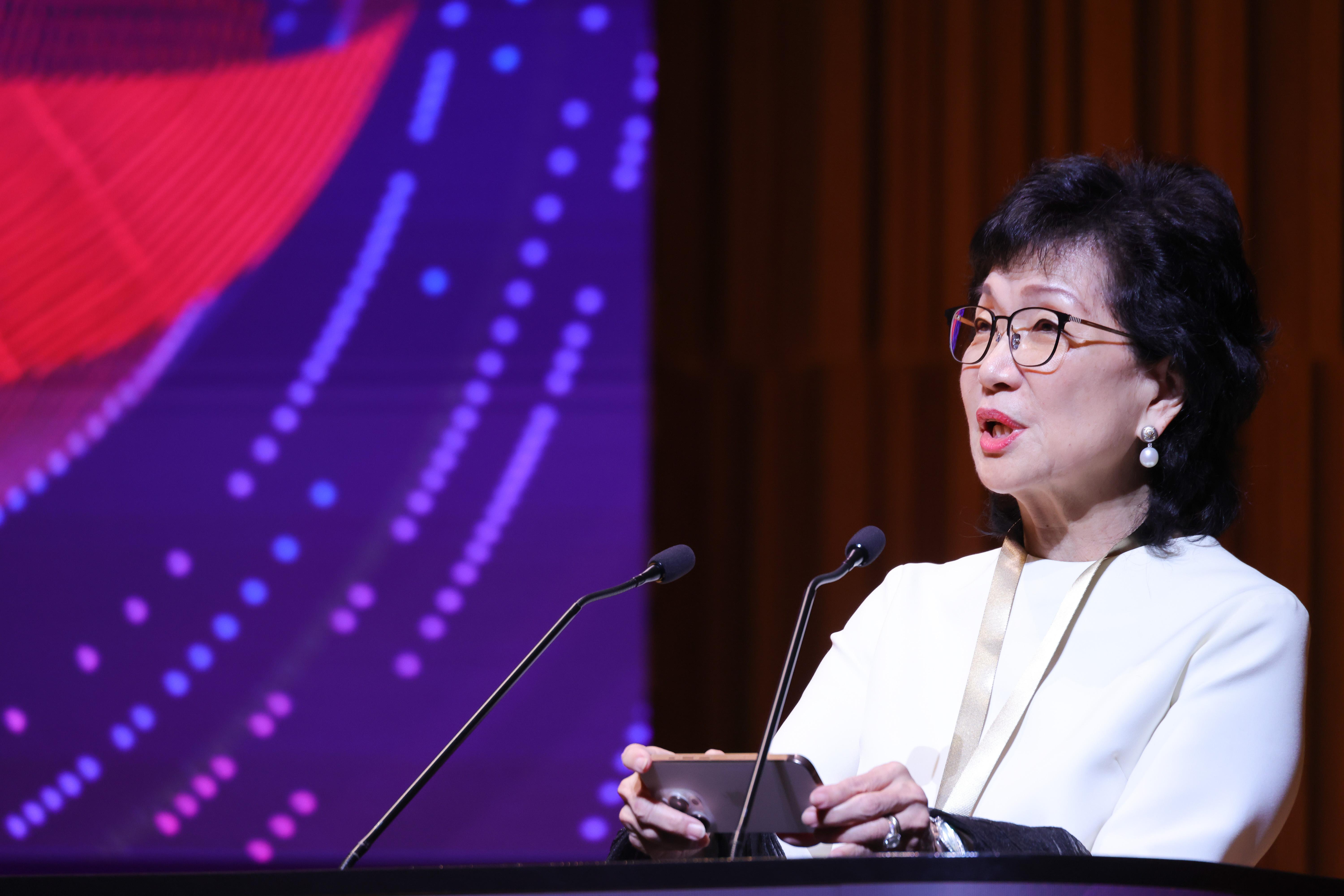 科大校董會副主席兼世界教育論壇董事施熙德女士代表主辦方歡迎國際代表團,並對科大與世界教育論壇的緊密合作深表欣慰。