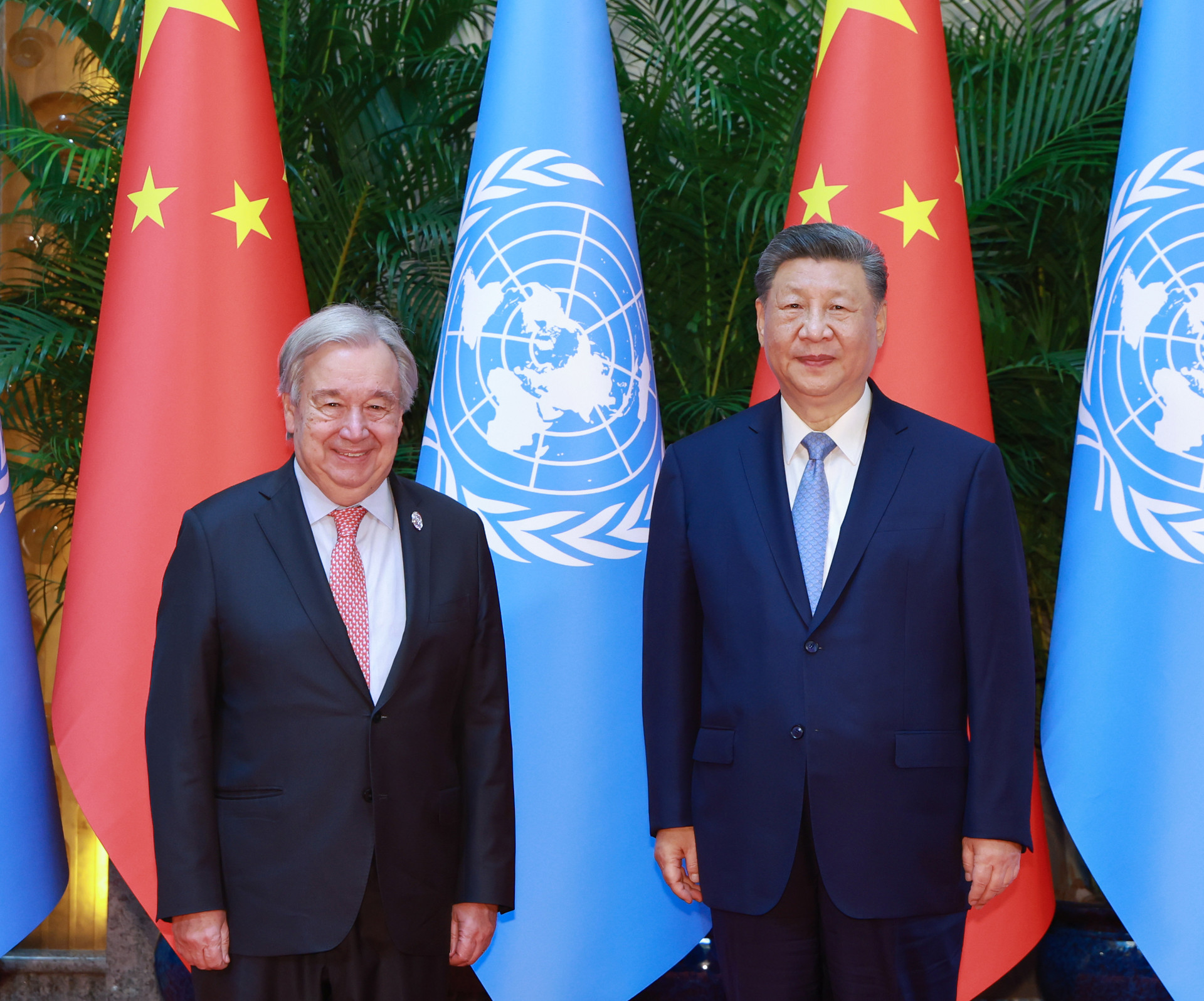 习近平会见联合国秘书长古特雷斯XxjpsgC000354_20260717_PEPFN0A001