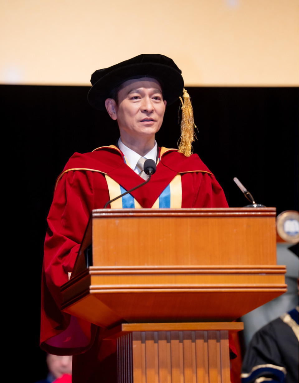 刘德华获浸大颁授荣誉文学博士-表扬艺术成就与慈善贡献