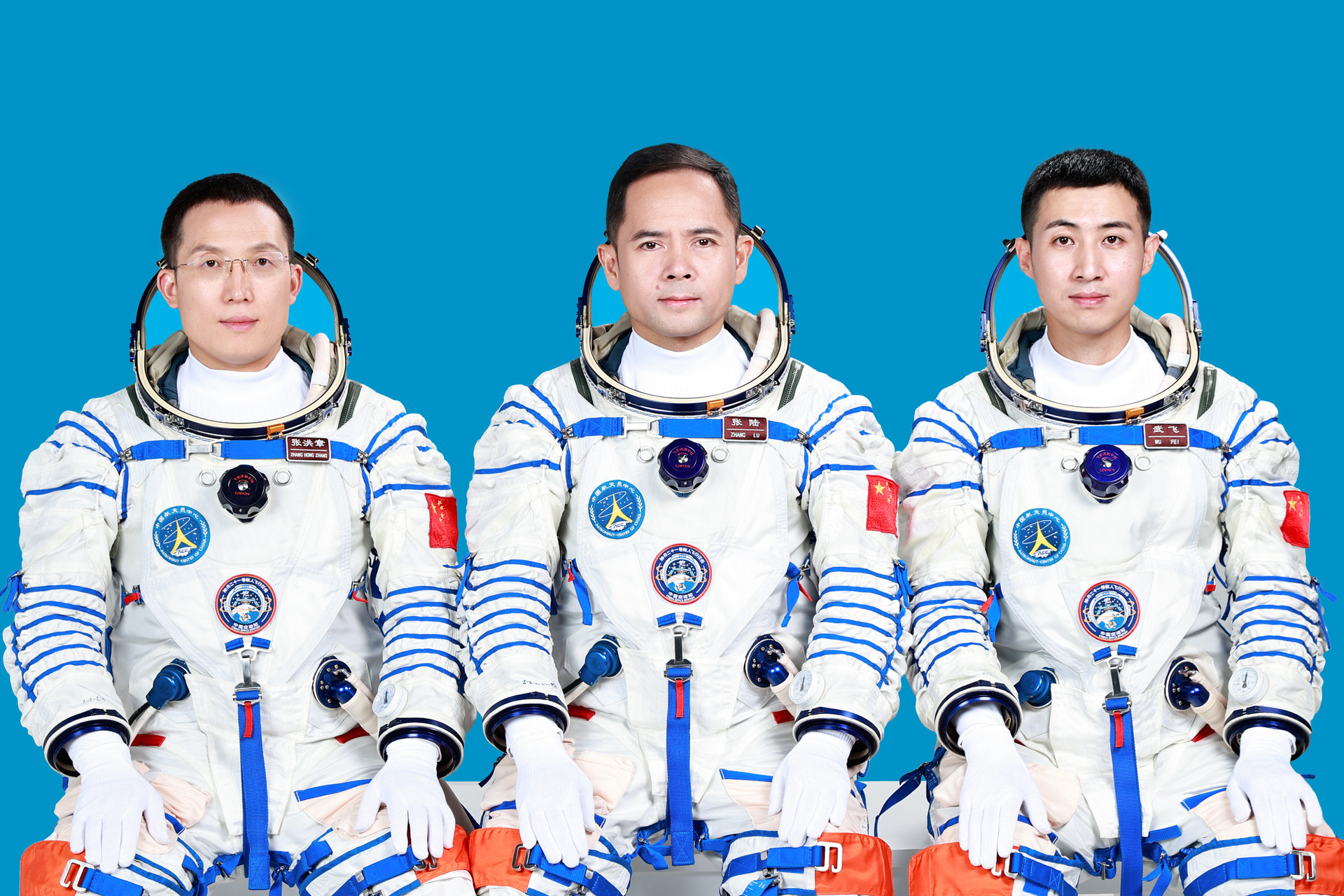 神舟二十一號航天員乘組確定（1）XxjpsgC000017_20251030_PEPFN0A001