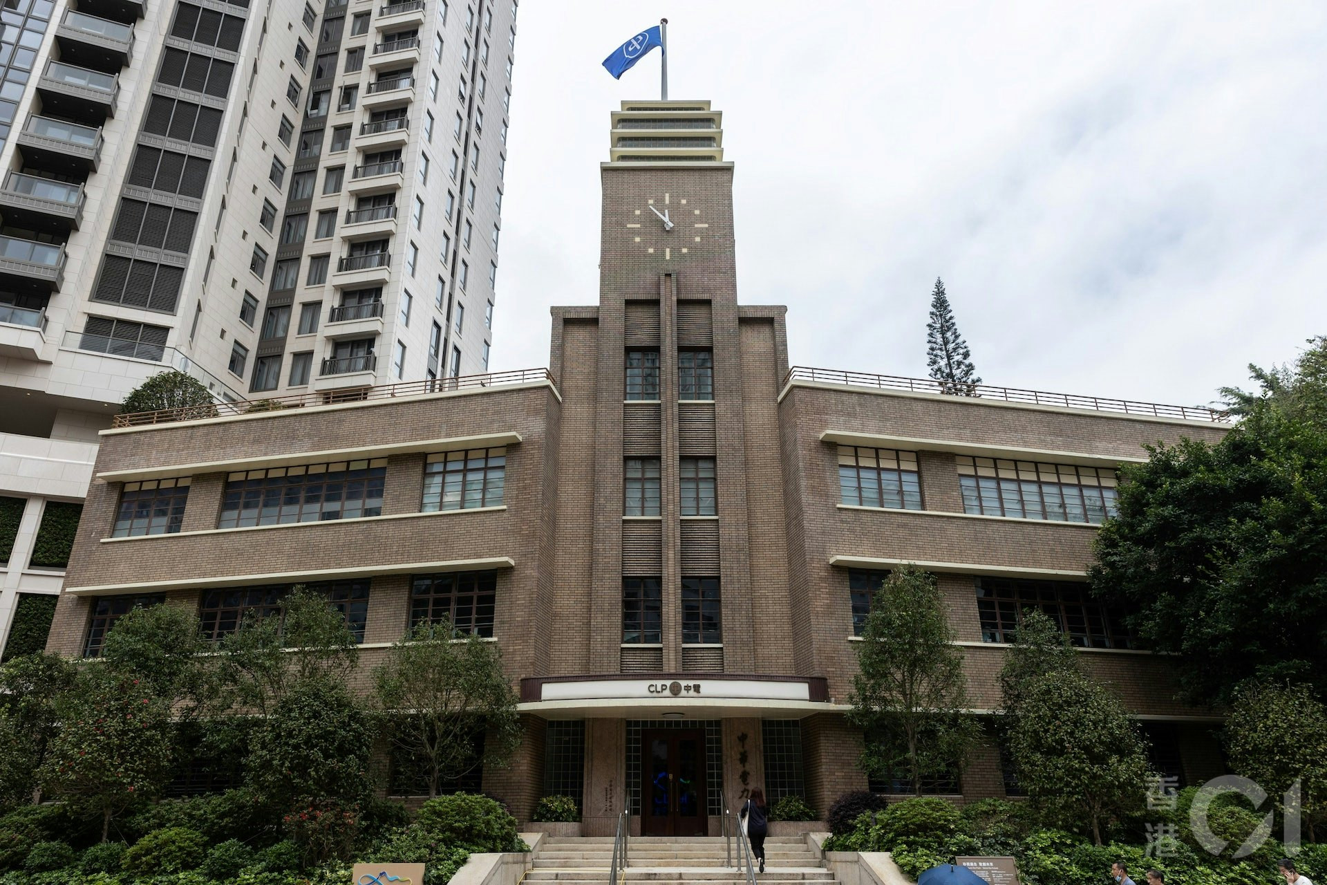 中華電力長者電費優惠計劃長者可享有每2個月首400度電力半價電力優惠，優惠均適用於住宅用電價目的電力費用、燃料調整費和節能回扣，並毋須繳付最低收費。（資料圖片）