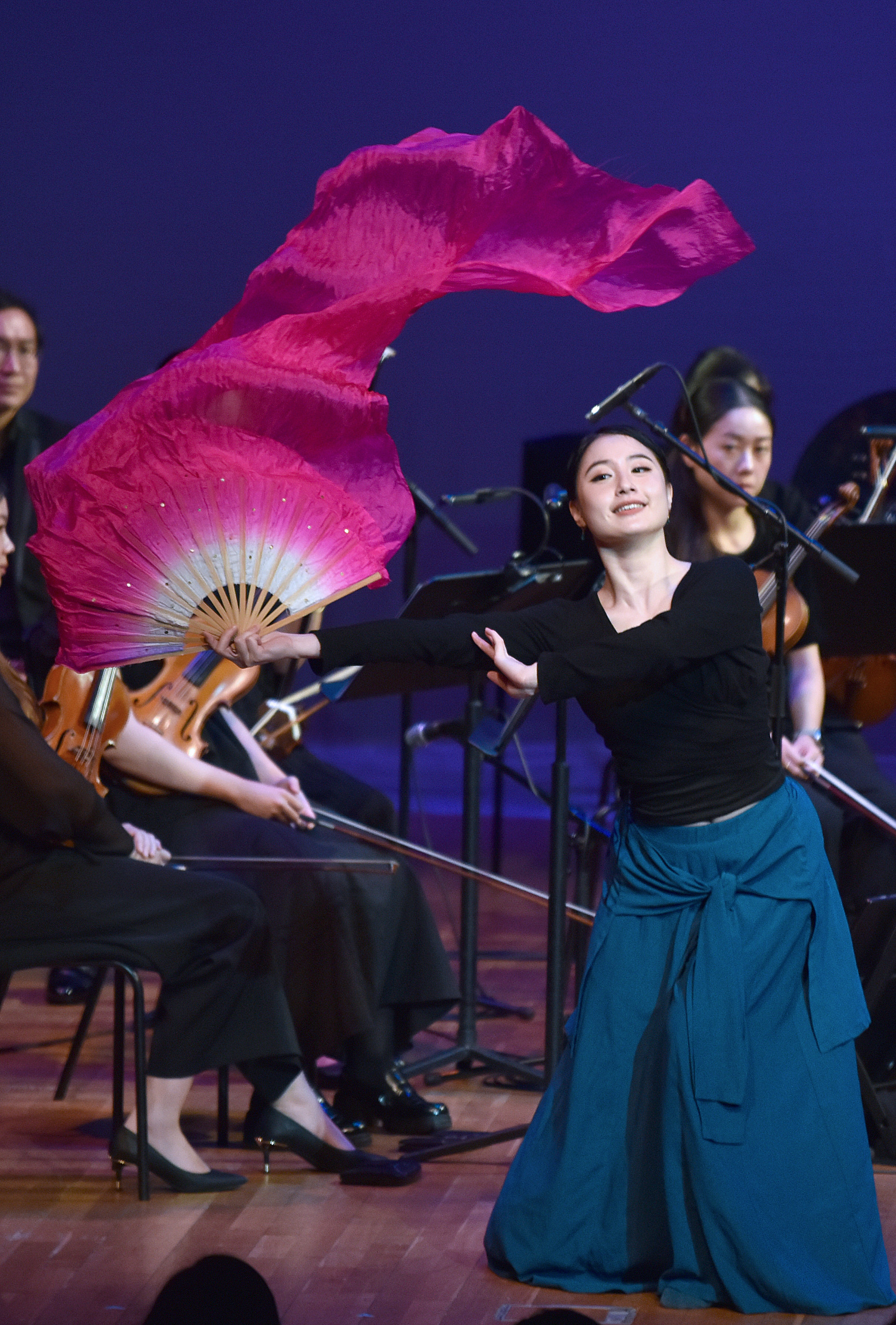 (XHDW·图文互动)(1)《美丽香港2.0》跨界中西音乐汇演在港上演XxjpsgC000550_20260901_PEPFN0A001