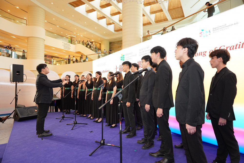 香港教育大学合唱团演绎《良师颂》