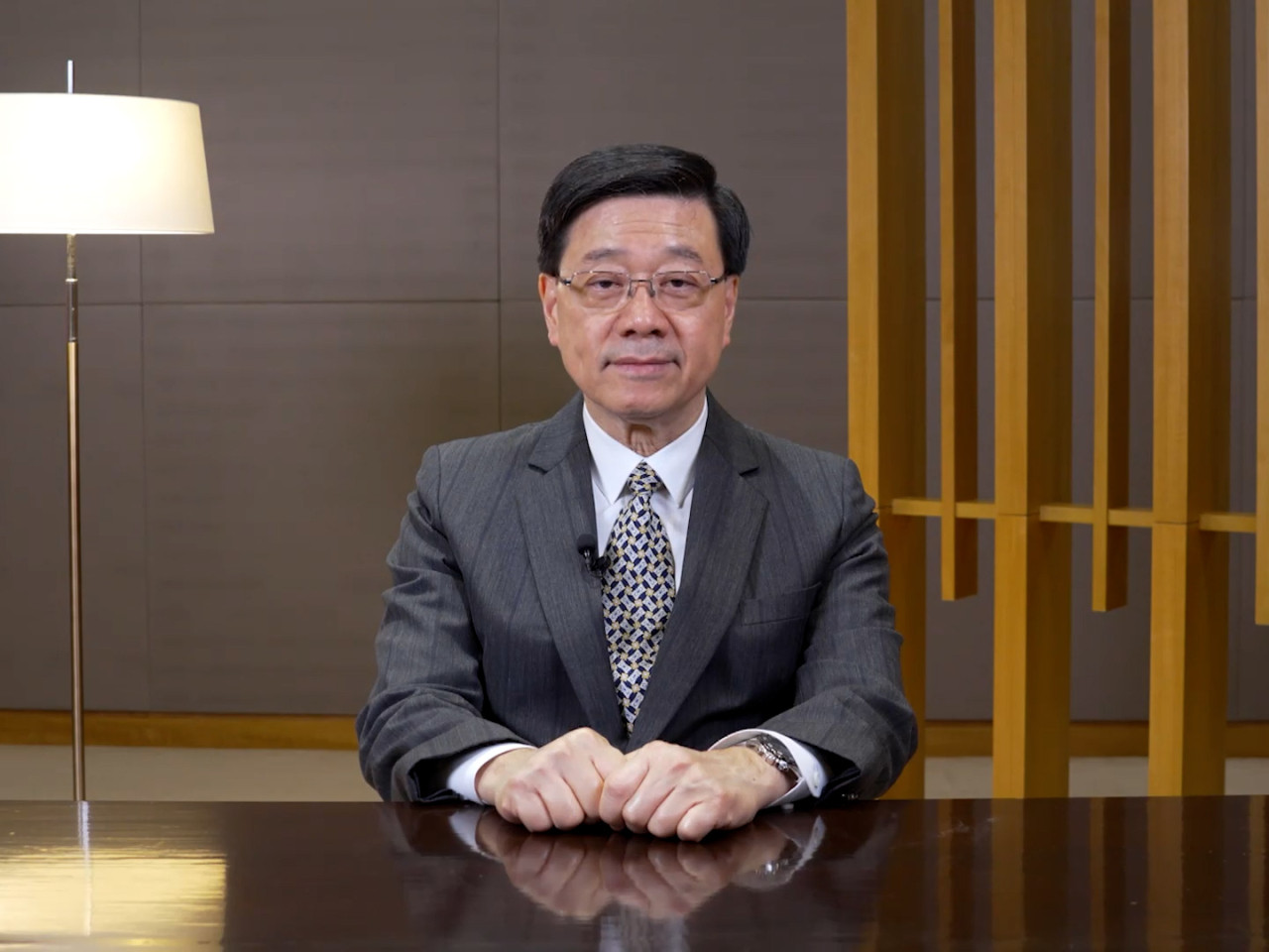 李家超指近年来，香港与哈萨克的双边经贸关系持续稳定增长，令人鼓舞。（政府新闻处）