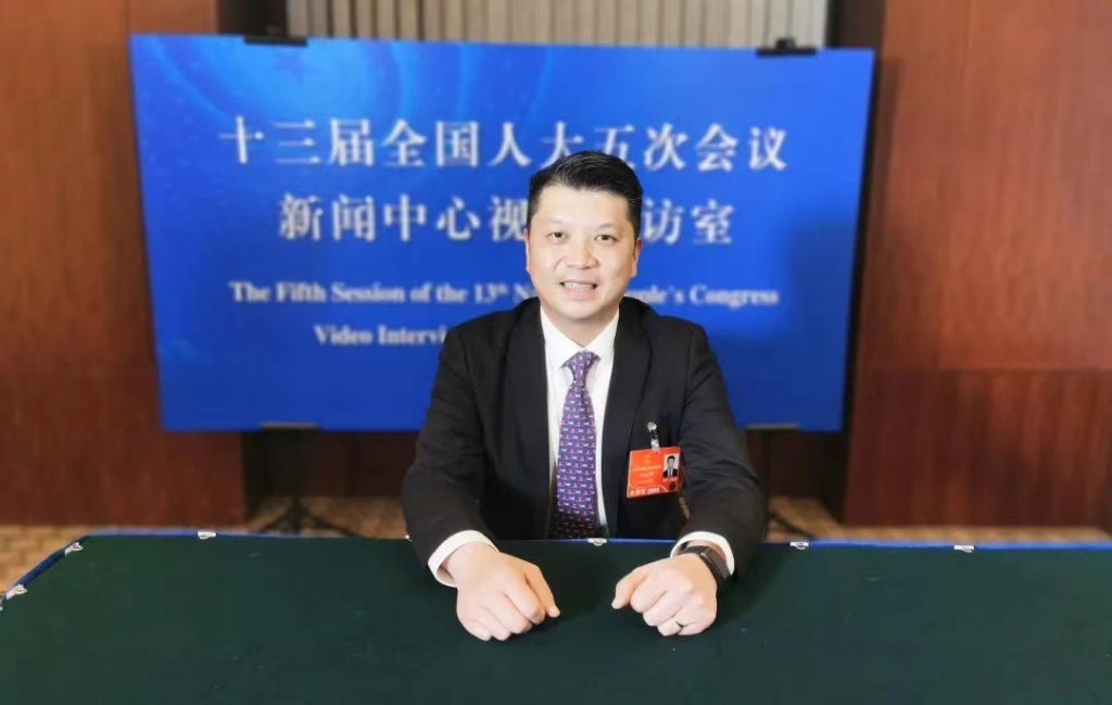 聚焦兩會｜何敬麟：關於加快推進粵港澳大灣區高水平對外開放的建議-紫荊網