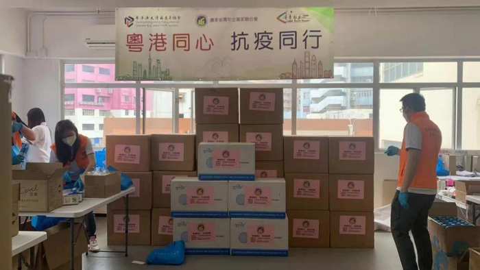 团队收到国内同胞支援的抗疫物资 yX2M4lBr56fk9GdC976MyedyoBEDLtgiFHw