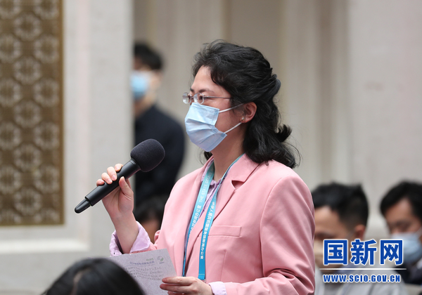 紫荆杂志记者提问(图:国新网) 紫荆杂志记者提问(图:国新网)