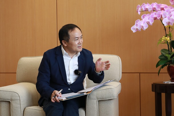 香港经济导报社长丁时照 20230728121656400