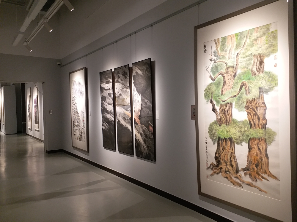 “大美同行--京港艺术家邀请展”展览现场 “大美同行--京港艺术家邀请展”展览现场