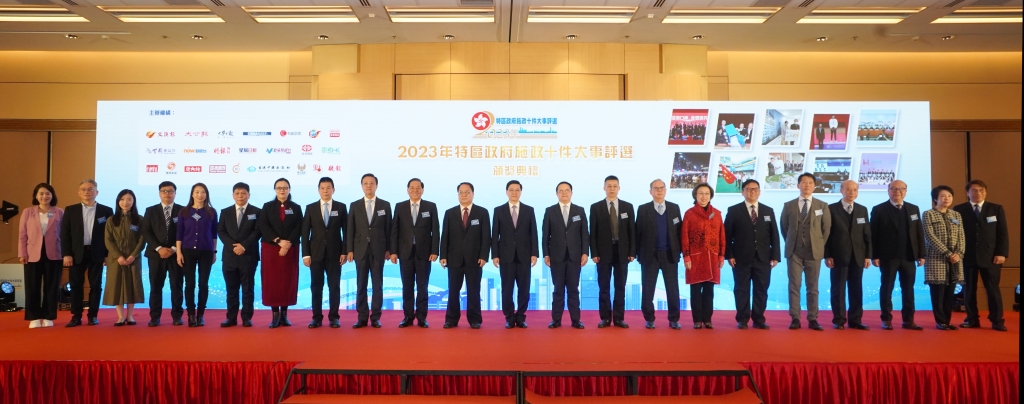 65b8c495e4b017d96e712157