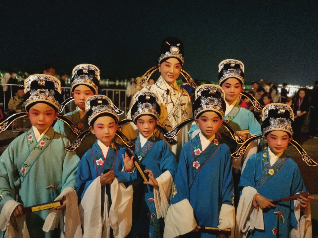 张俊玲培养青少年 (3)