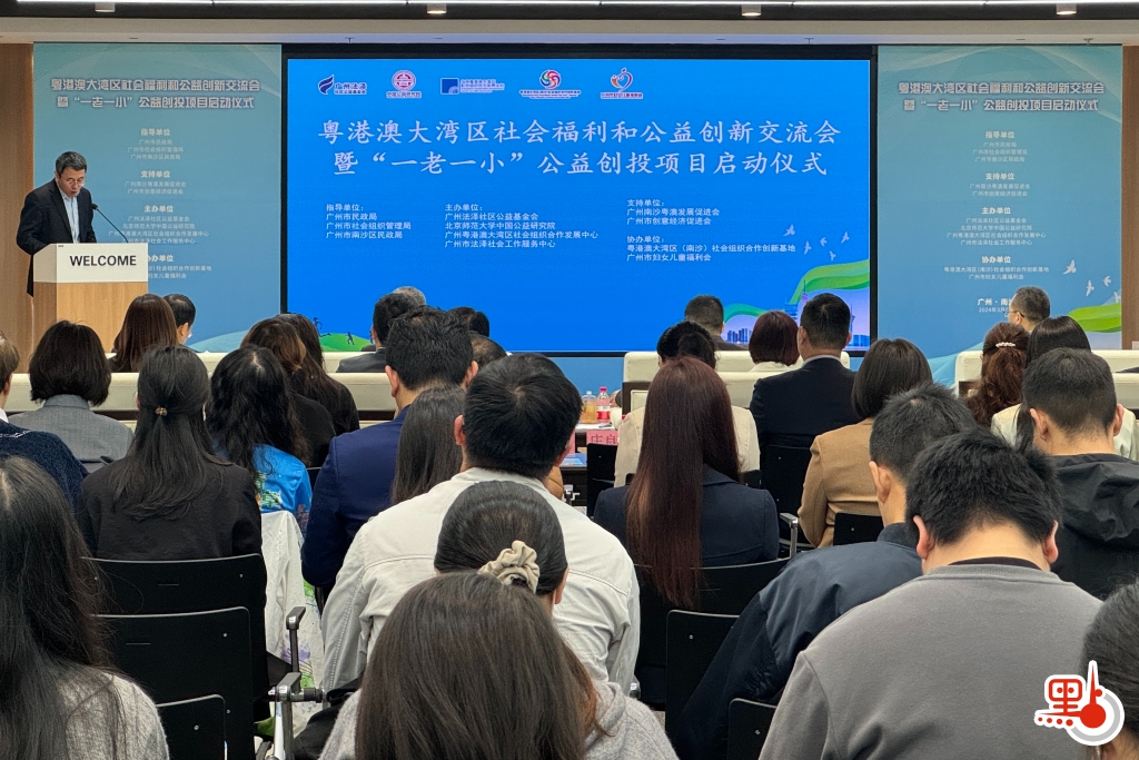 65e816fee4b017d96e79162f_v1