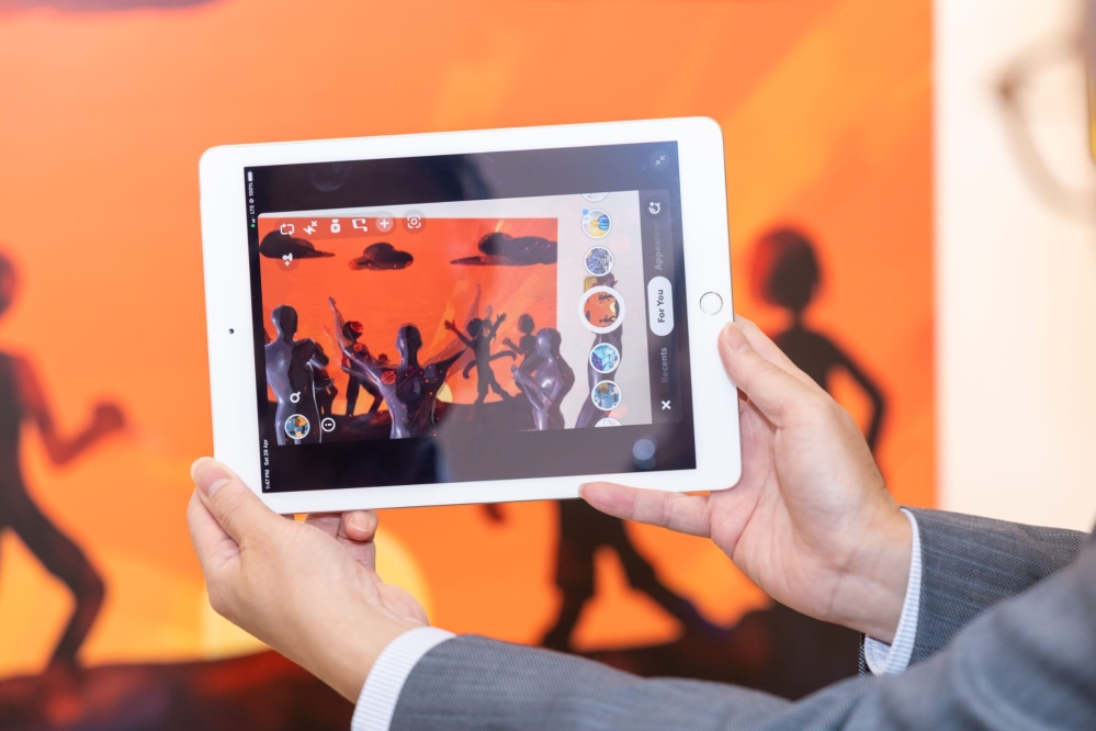 去年唐初為慶祝銀禧校慶舉辦視覺藝術展,學生透過3D立體畫作、互動投影、AR擴增實境藝術作品帶領大家參與一場獨特的校園之旅,備受好評 圖10